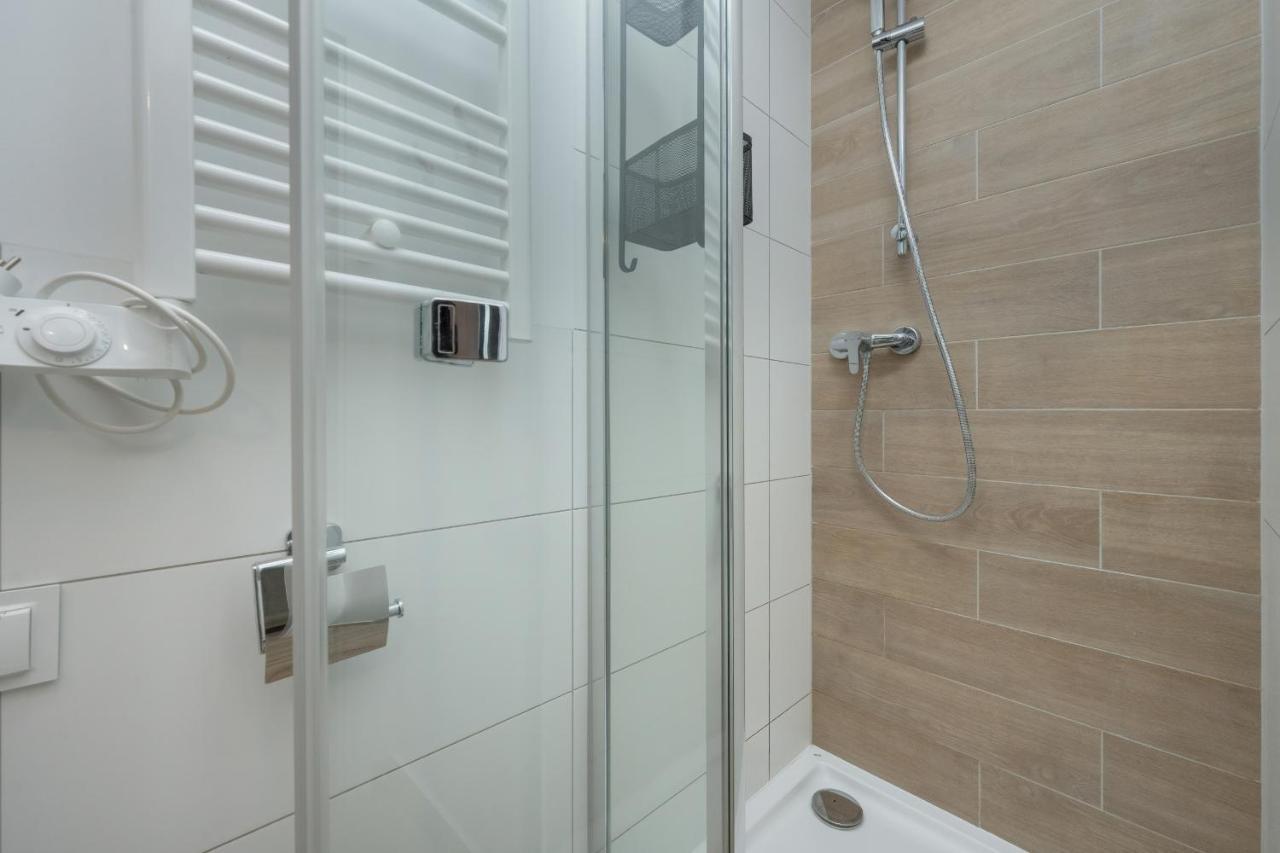 Trendy Studios With Home Office Near Wroclaw Main Station By Noclegi Renters Exterior photo