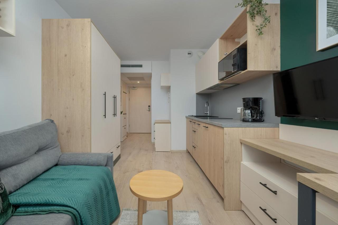 Trendy Studios With Home Office Near Wroclaw Main Station By Noclegi Renters Exterior photo
