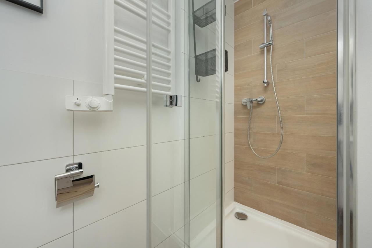 Trendy Studios With Home Office Near Wroclaw Main Station By Noclegi Renters Exterior photo