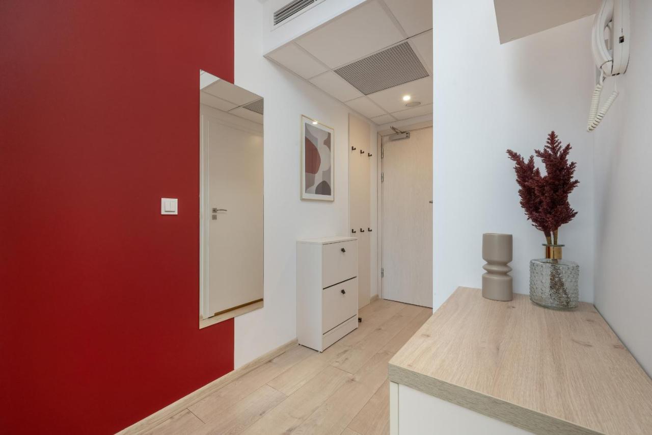 Trendy Studios With Home Office Near Wroclaw Main Station By Noclegi Renters Exterior photo
